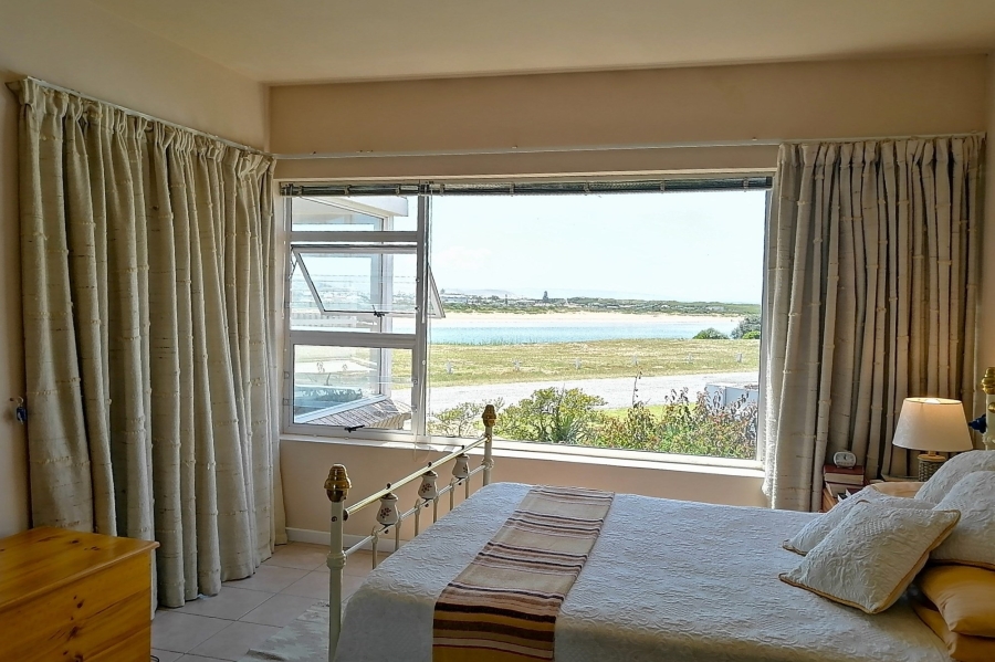 2 Bedroom Property for Sale in Stilbaai Wes Western Cape